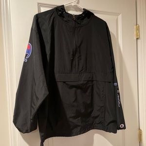 Medium sized lightweight Champion anorak